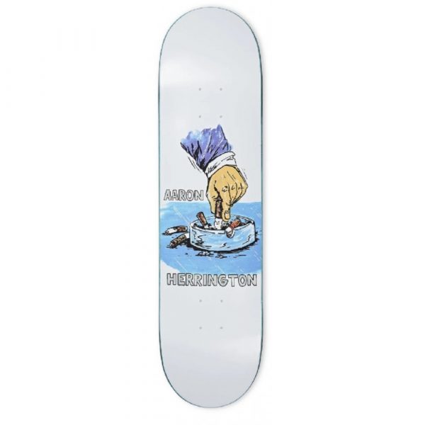 photo de la planche polar Aaron Herrington chain smoker