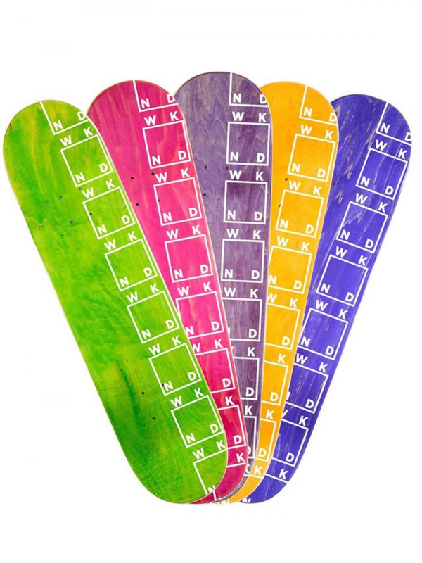 photo de la planche wknd side logo