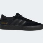 photo de la chaussure de skateboard adidas matchbreak super black carboard