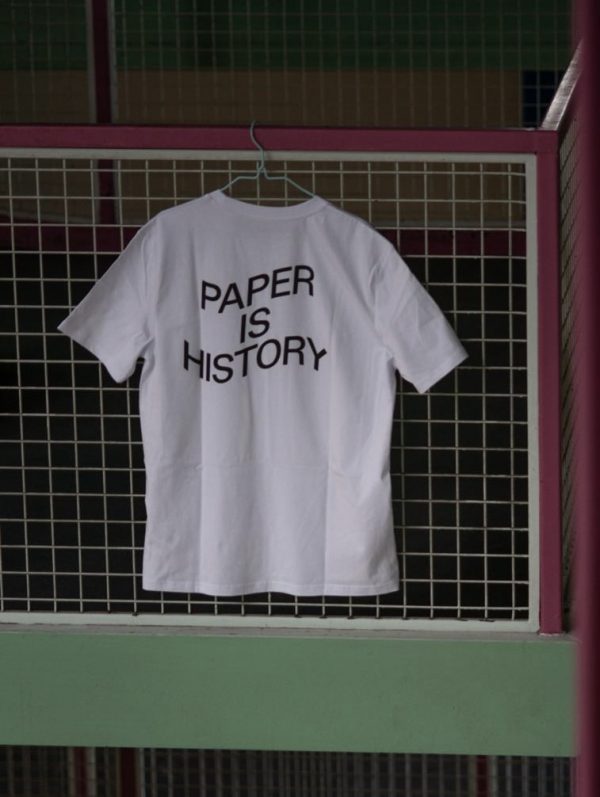 photo du tshirt deparis paper is history