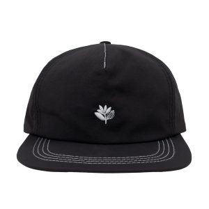photo de la casquette magenta plant nylon snapback black