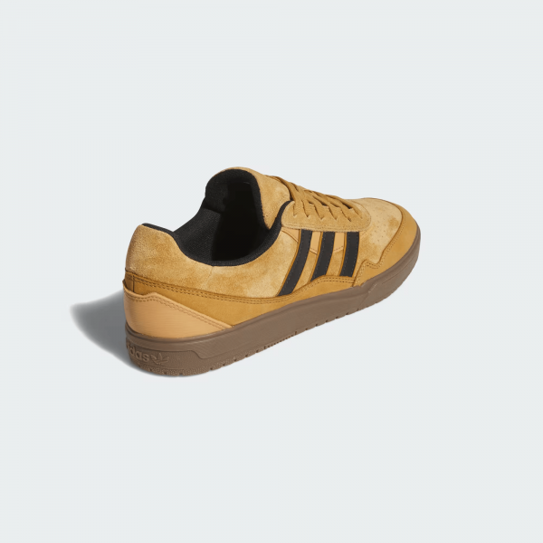 Chaussure_Tyshawn_II_Jaune_JI0851_05_standard