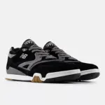 photo des chaussures de skateboard new balance 770 Black Grey