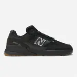 photo des chaussures de skateboard new balance 933 nap