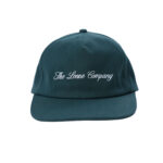 photo de la casquette the loose co script logo cap green