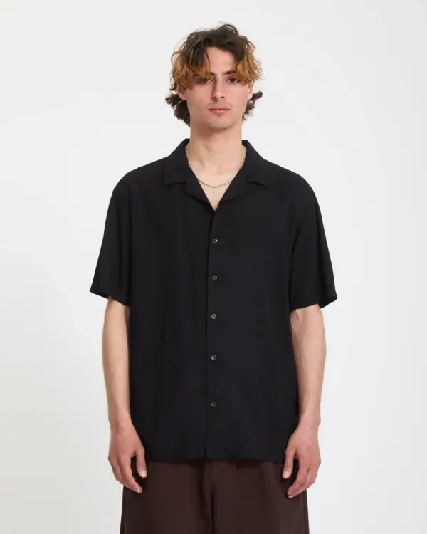 photo de la chemise de skateboard volcom single stone shirt gloss black