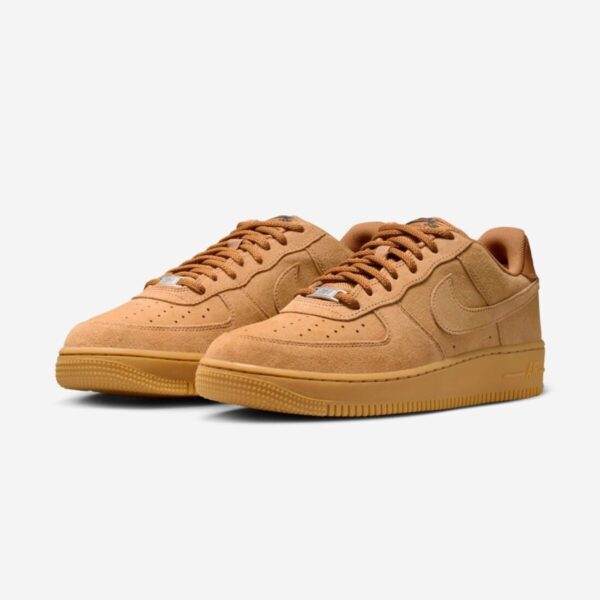 Photo des chaussures de skateboard nike sb air force one flax flax black