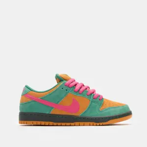 photo des chaussures de skateboard nike sb dunk low pro green noise watermelon