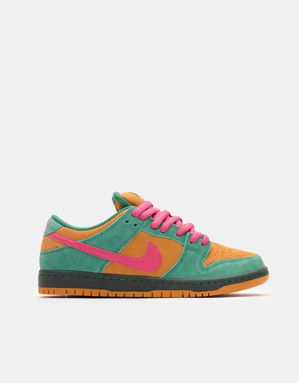 001194444 photo des chaussures de skateboard nike sb dunk low pro green noise watermelon