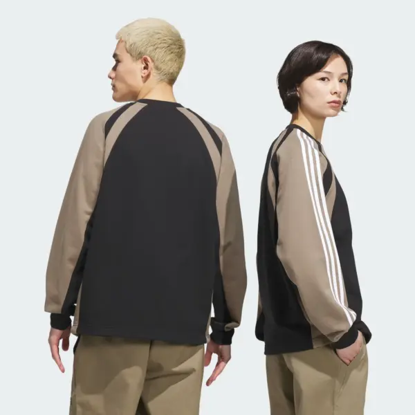 Sweat-shirt_FS_CREWNECK_noir_KR9860_20_02_hover_model