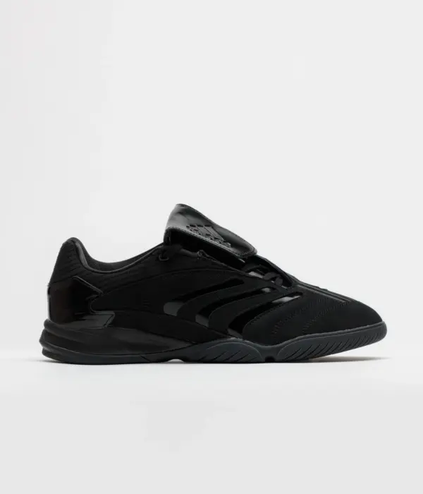 photo de la chaussure de skateboard adidas skateboarding x metalwood predator sala