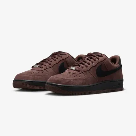 nike-sb-air-force-1-low-light-chocolate-black-sample-hm8517-201-of-5