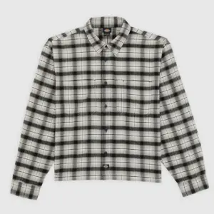 photo de la chemise de skateboard dickies jerome flannel black white