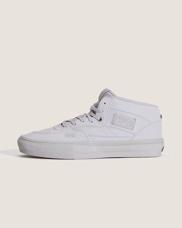 Skate-Half-Cab-Shoes-by-Atiba-VANS-Grey-HERO photo de la chaussure de skateboard vans x atiba half cab gray