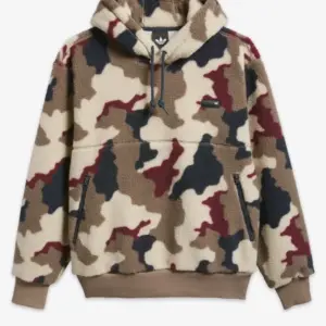 photo du sweatshirt adidas fleece hoodie triple khaki